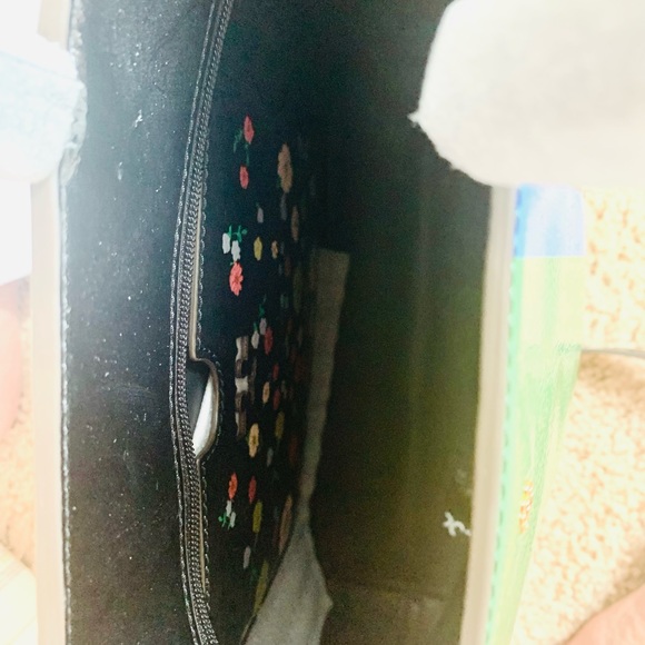 Tote - Picture 4 of 4